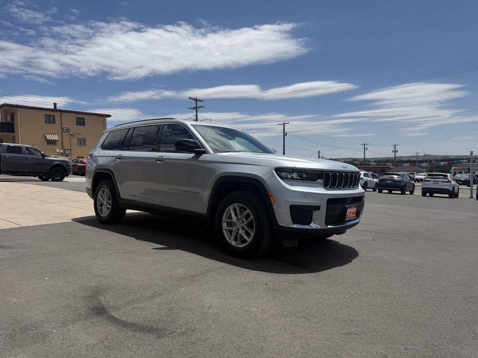 2024 Jeep GRAND CHEROKEE L Laredo