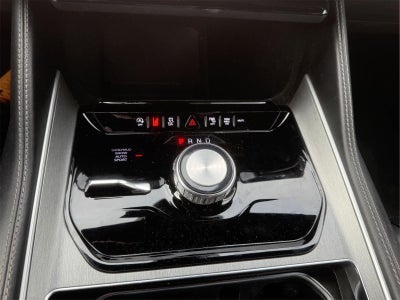 2025 Jeep Wagoneer L Base