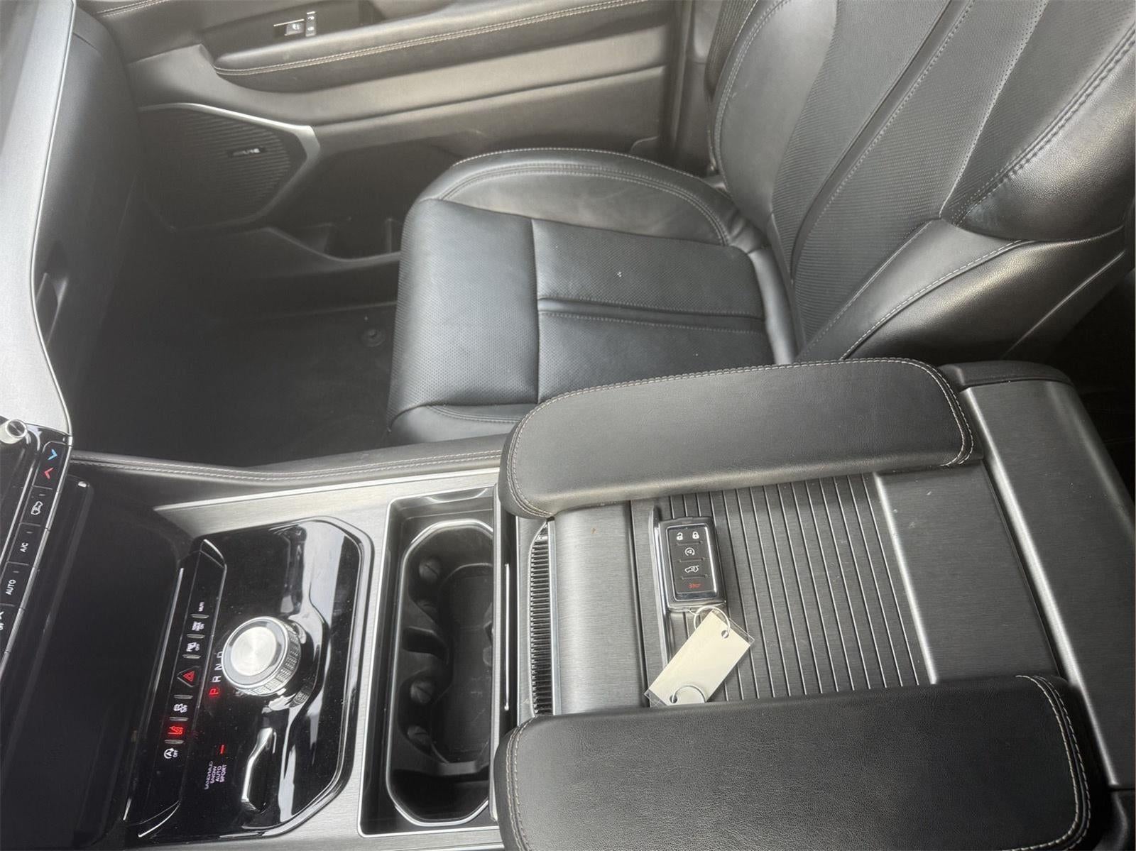 2025 Jeep Wagoneer L Base