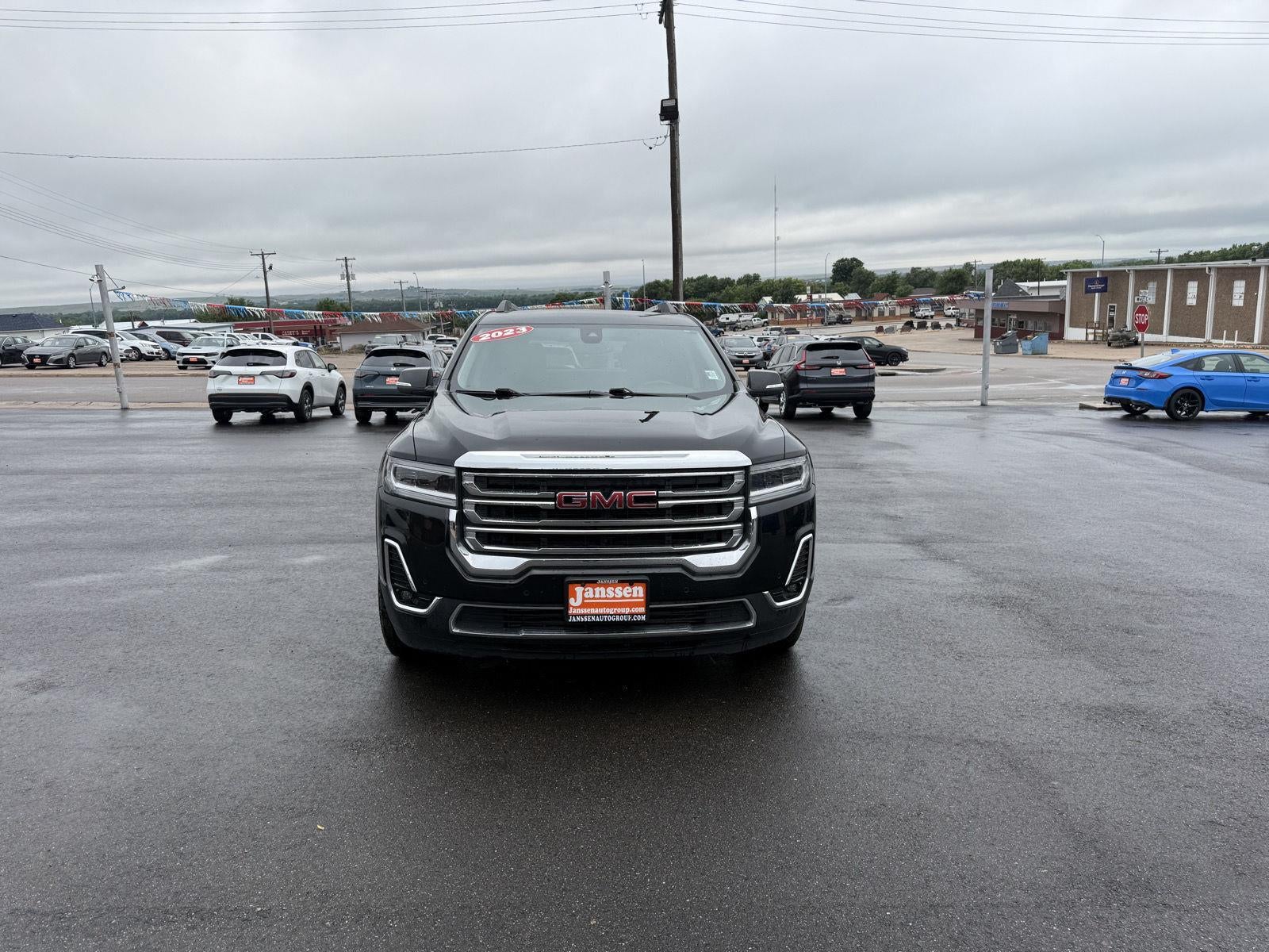 2023 GMC ACADIA SLT