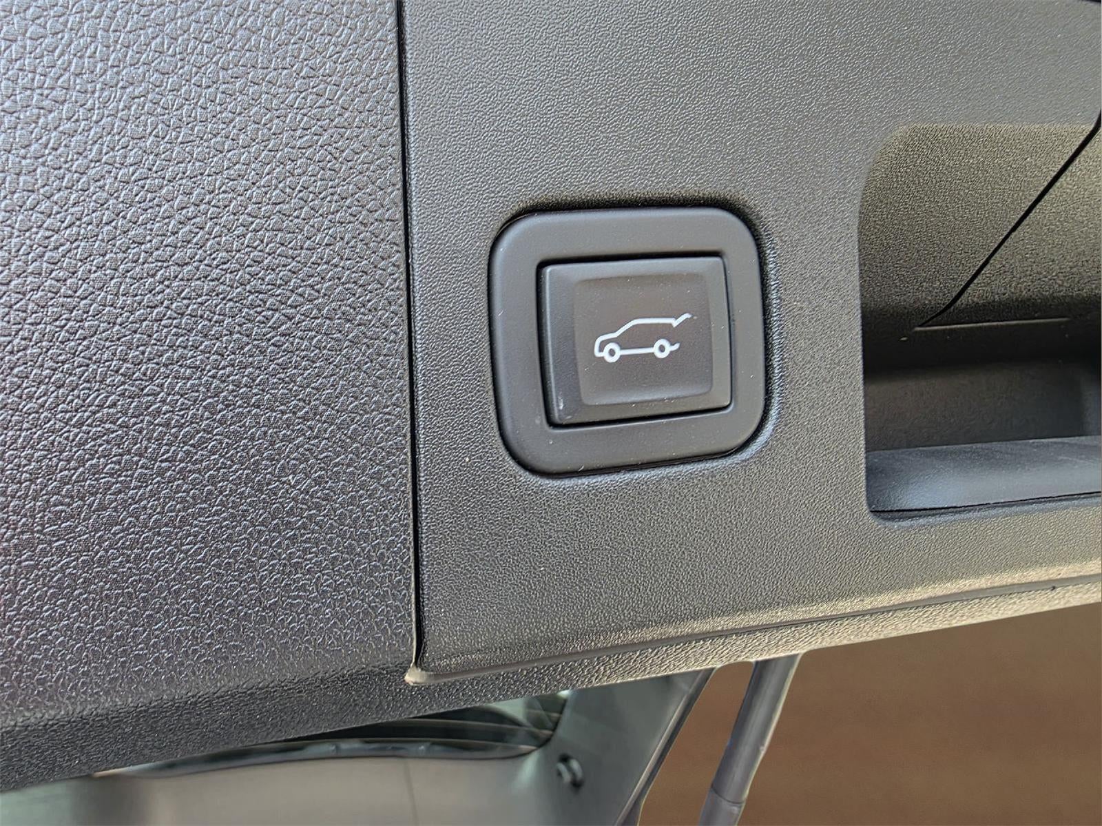 2024 Cadillac XT4 AWD Premium Luxury