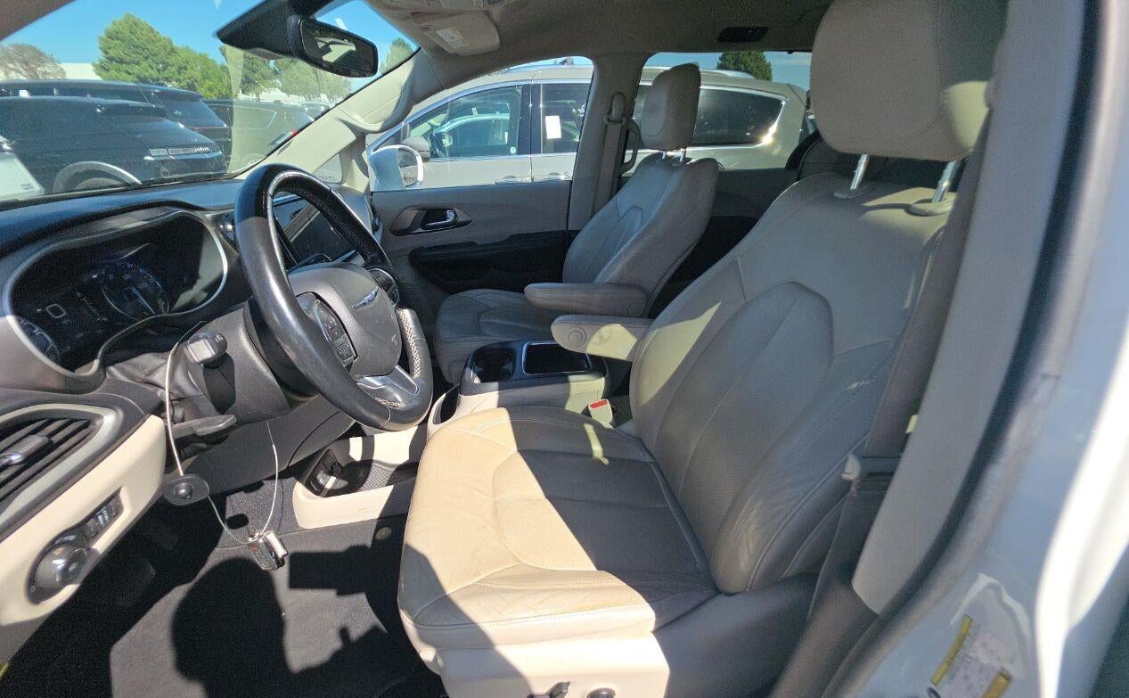 2021 Chrysler Pacifica Touring L