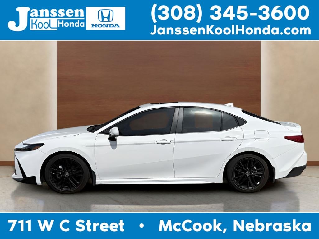 2025 Toyota Camry SE