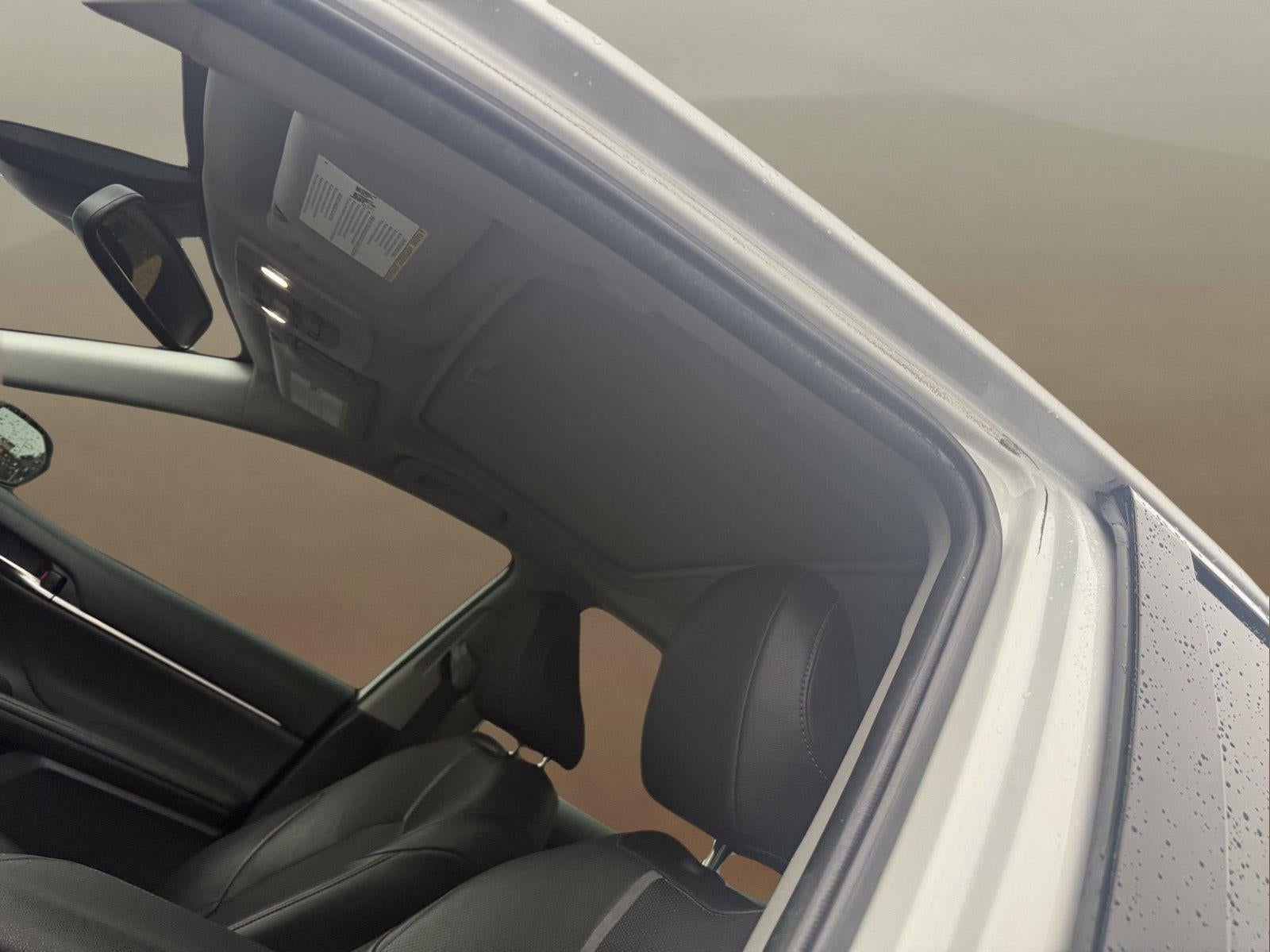 2021 Toyota Camry Hybrid XLE