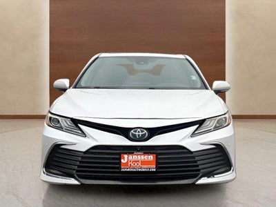 2021 Toyota Camry Hybrid XLE