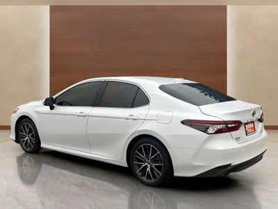 2021 Toyota Camry Hybrid XLE