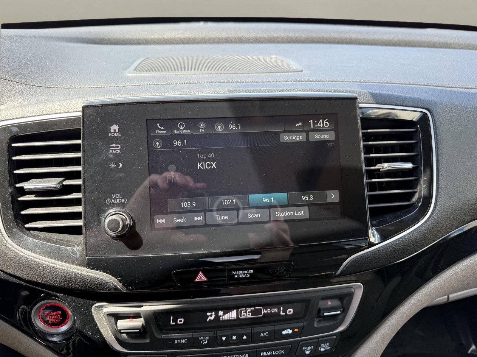 2022 Honda Pilot Touring 7-Passenger