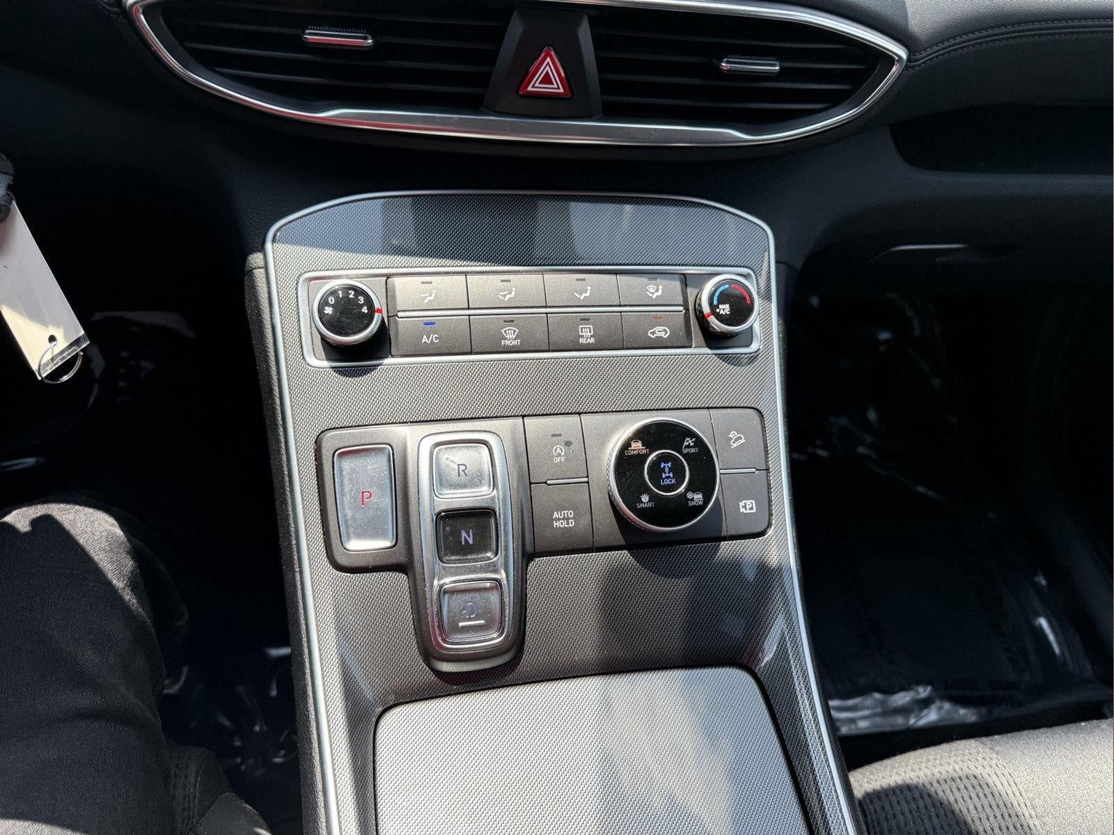 2022 Hyundai Santa Fe SE
