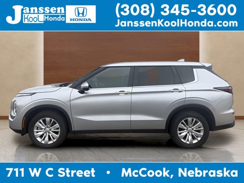 2025 Mitsubishi Outlander ES