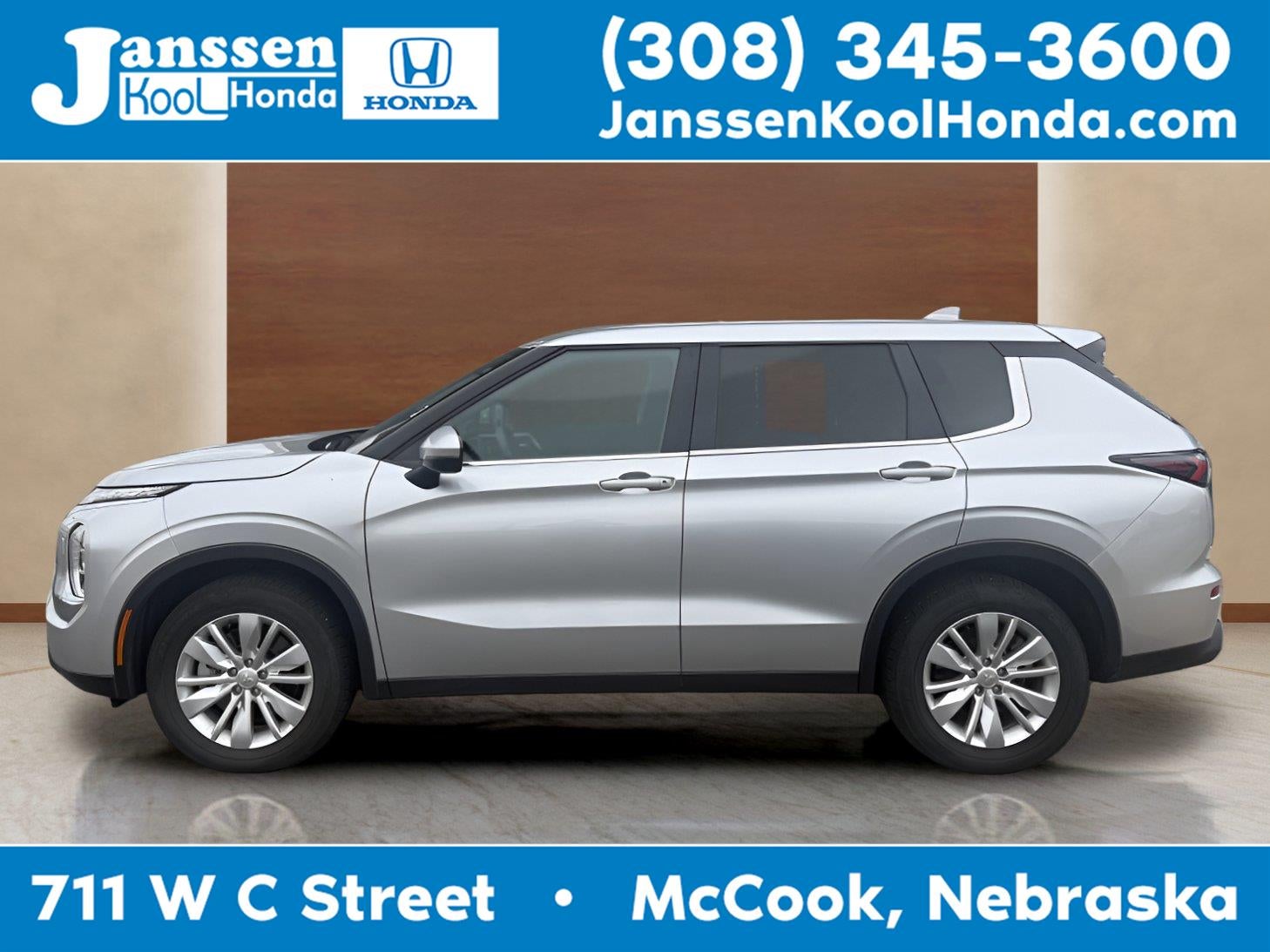 2025 Mitsubishi Outlander ES