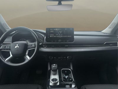 2025 Mitsubishi Outlander ES