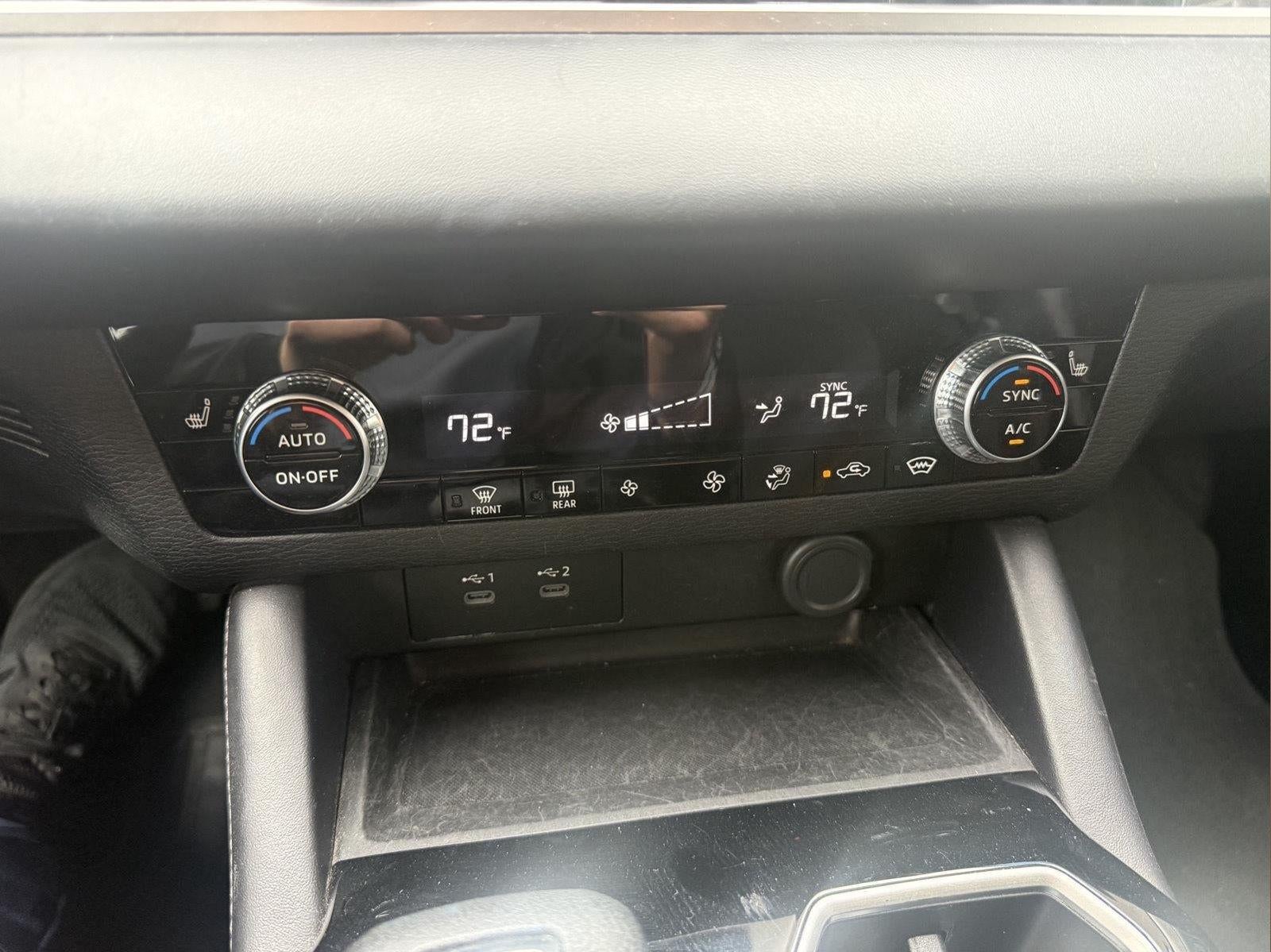 2025 Mitsubishi Outlander ES