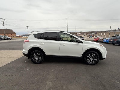 2017 Toyota RAV4 LE