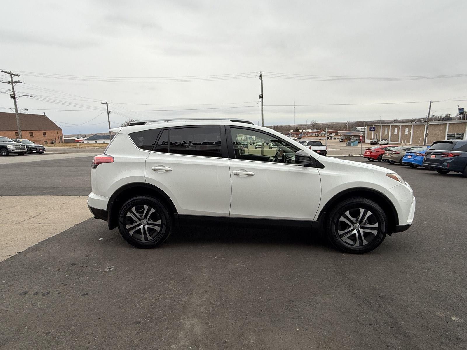 2017 Toyota RAV4 LE