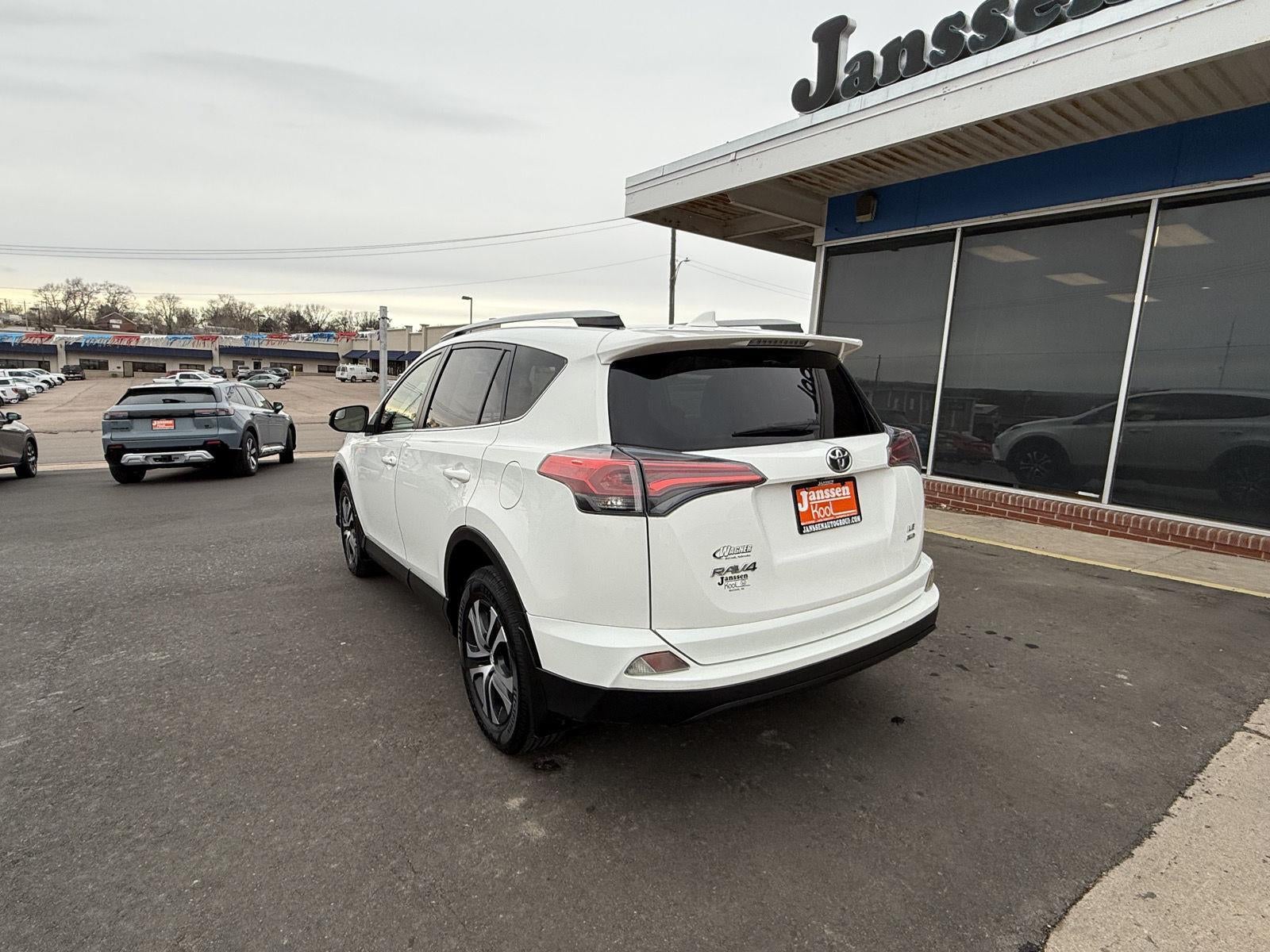 2017 Toyota RAV4 LE