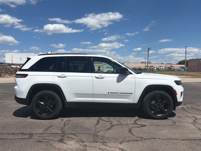 2023 Jeep Grand Cherokee Altitude