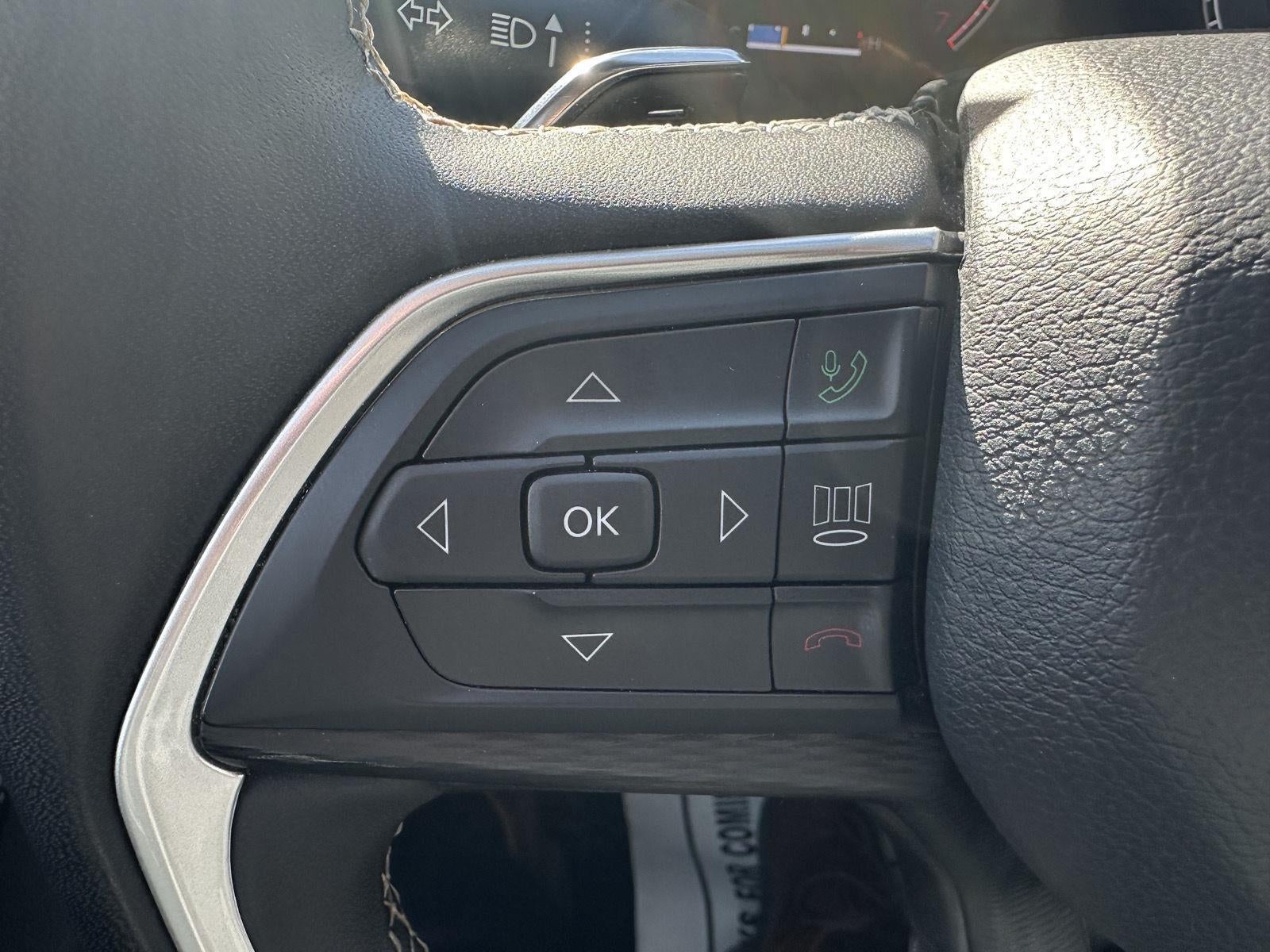 2023 Jeep Grand Cherokee L Laredo