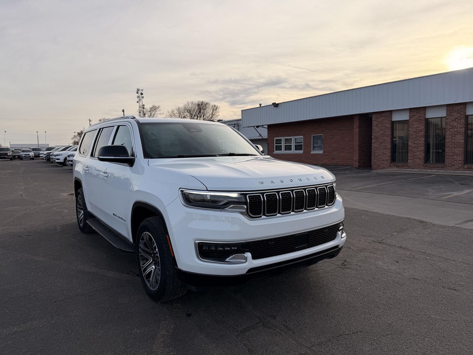 2025 Jeep Wagoneer L Base