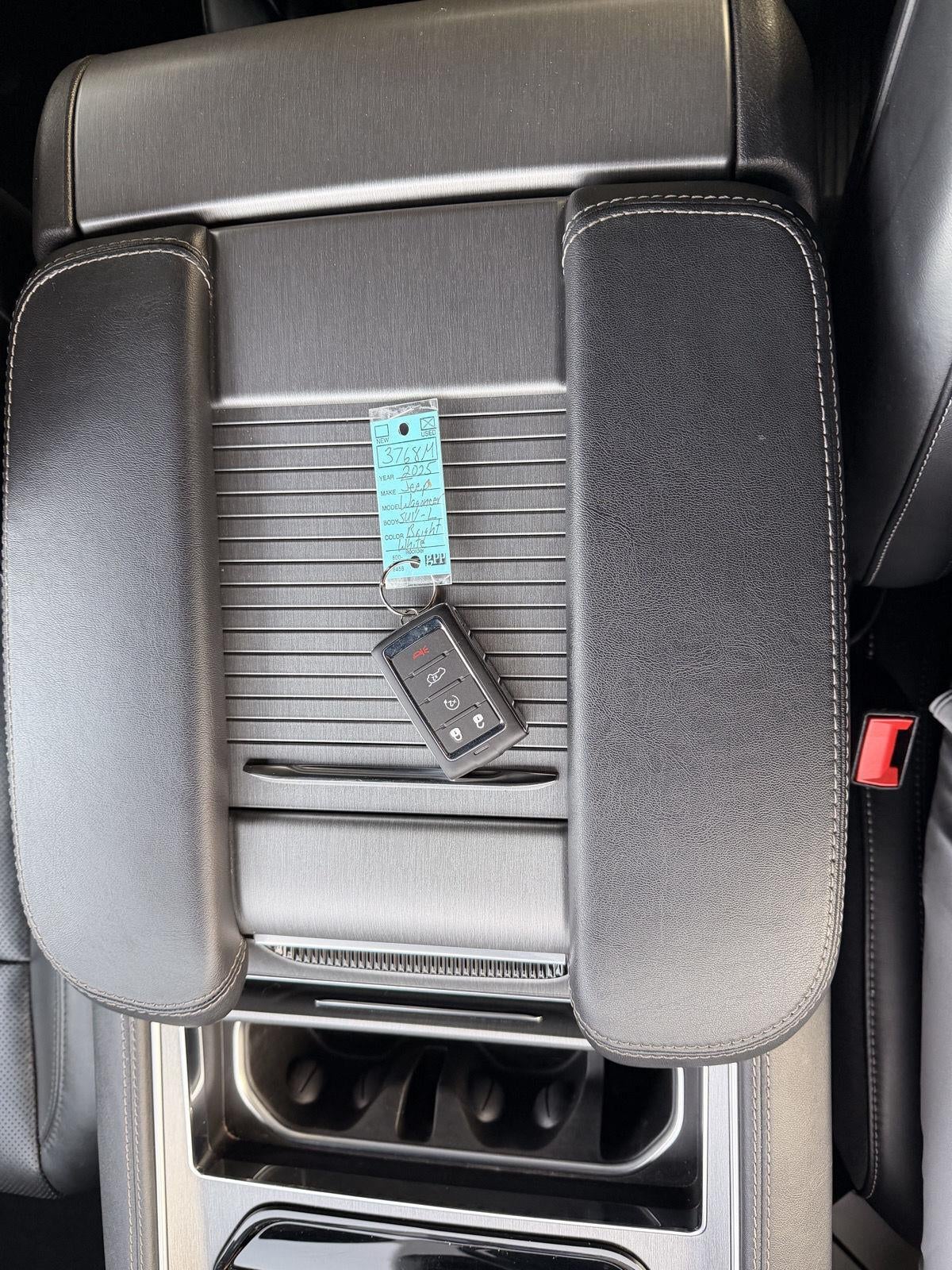 2025 Jeep Wagoneer L Base