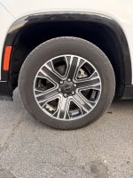 2025 Jeep Wagoneer L Base