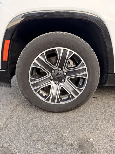 2025 Jeep Wagoneer L Base