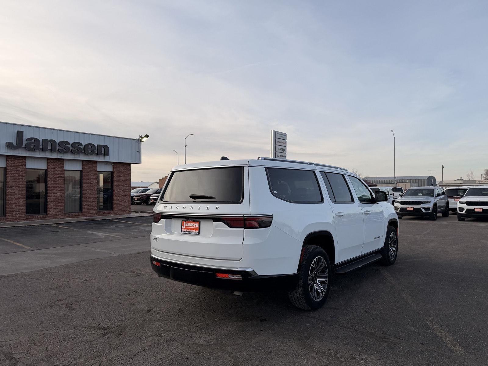 2025 Jeep Wagoneer L Base