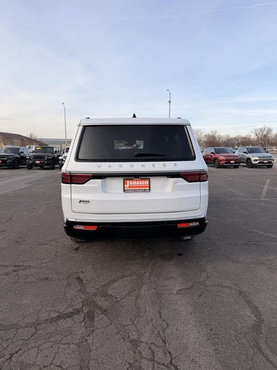 2025 Jeep Wagoneer L Base