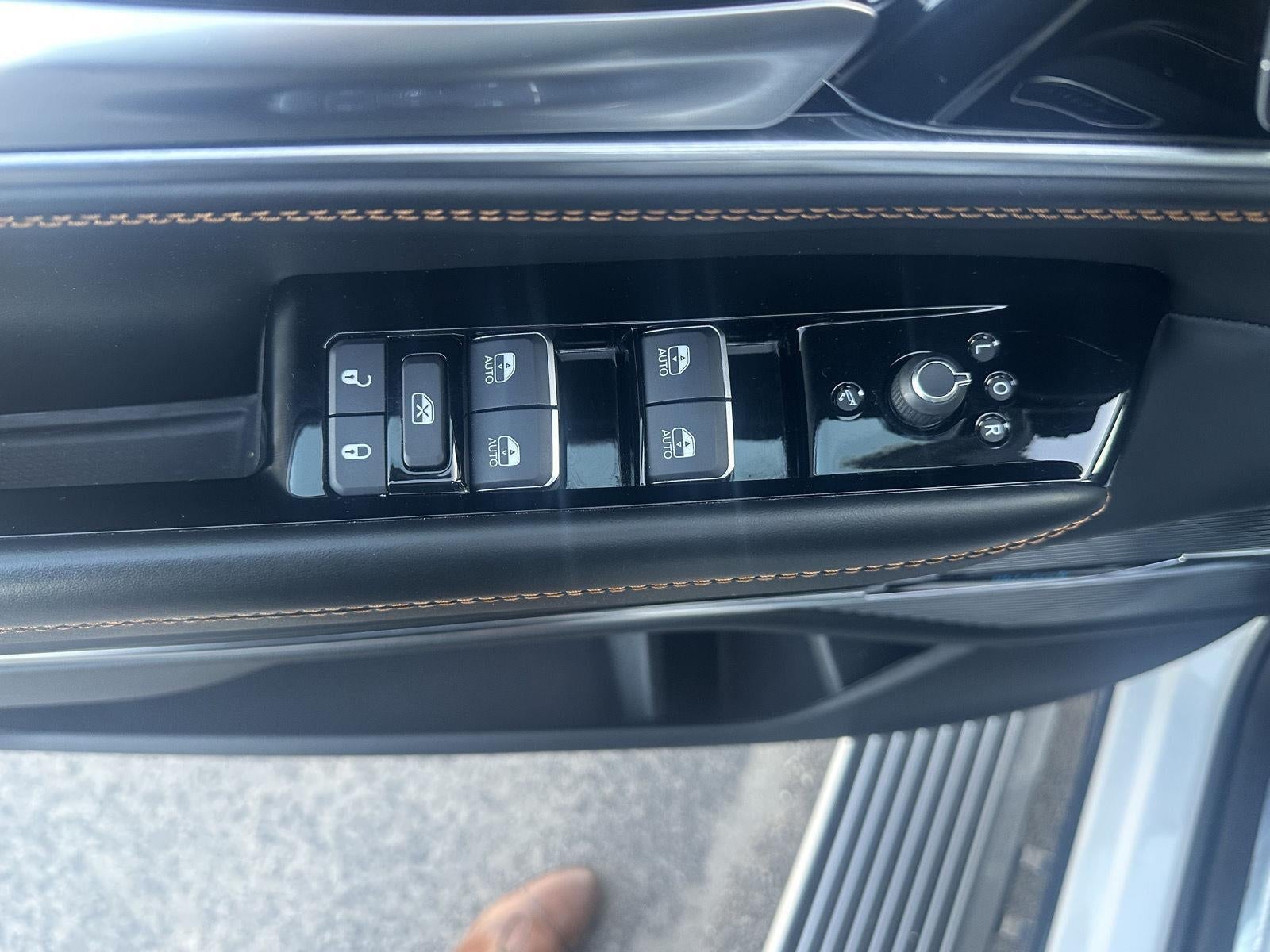 2024 Jeep Grand Wagoneer L Series III