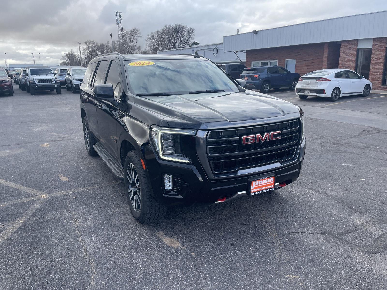 2024 GMC Yukon AT4
