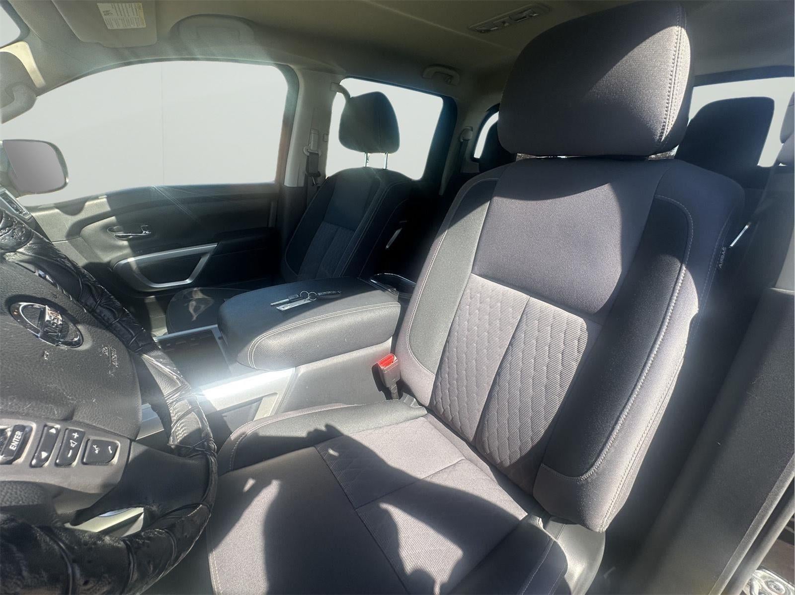 2020 Nissan Titan SV