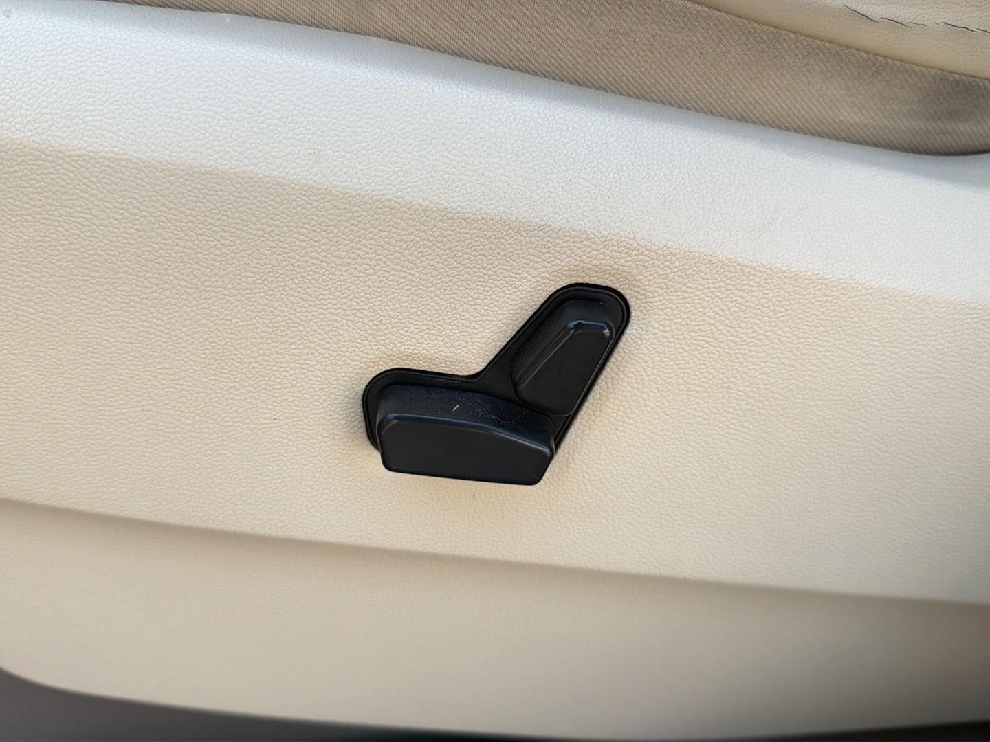2010 Chrysler Town & Country Limited