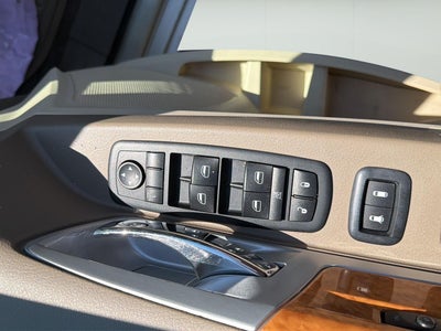 2010 Chrysler Town & Country Limited