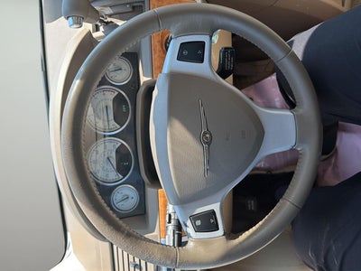 2010 Chrysler Town & Country Limited