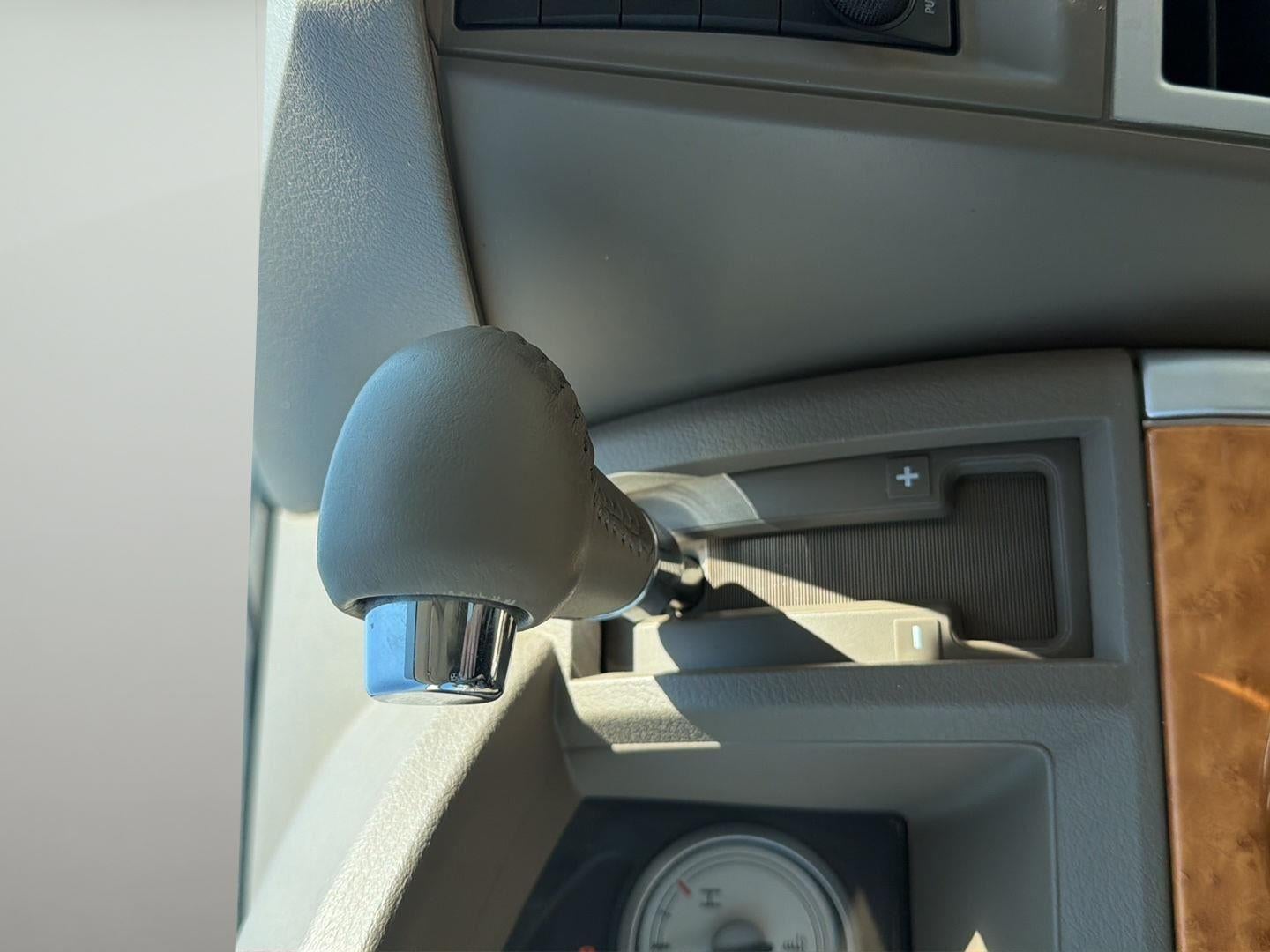 2010 Chrysler Town & Country Limited