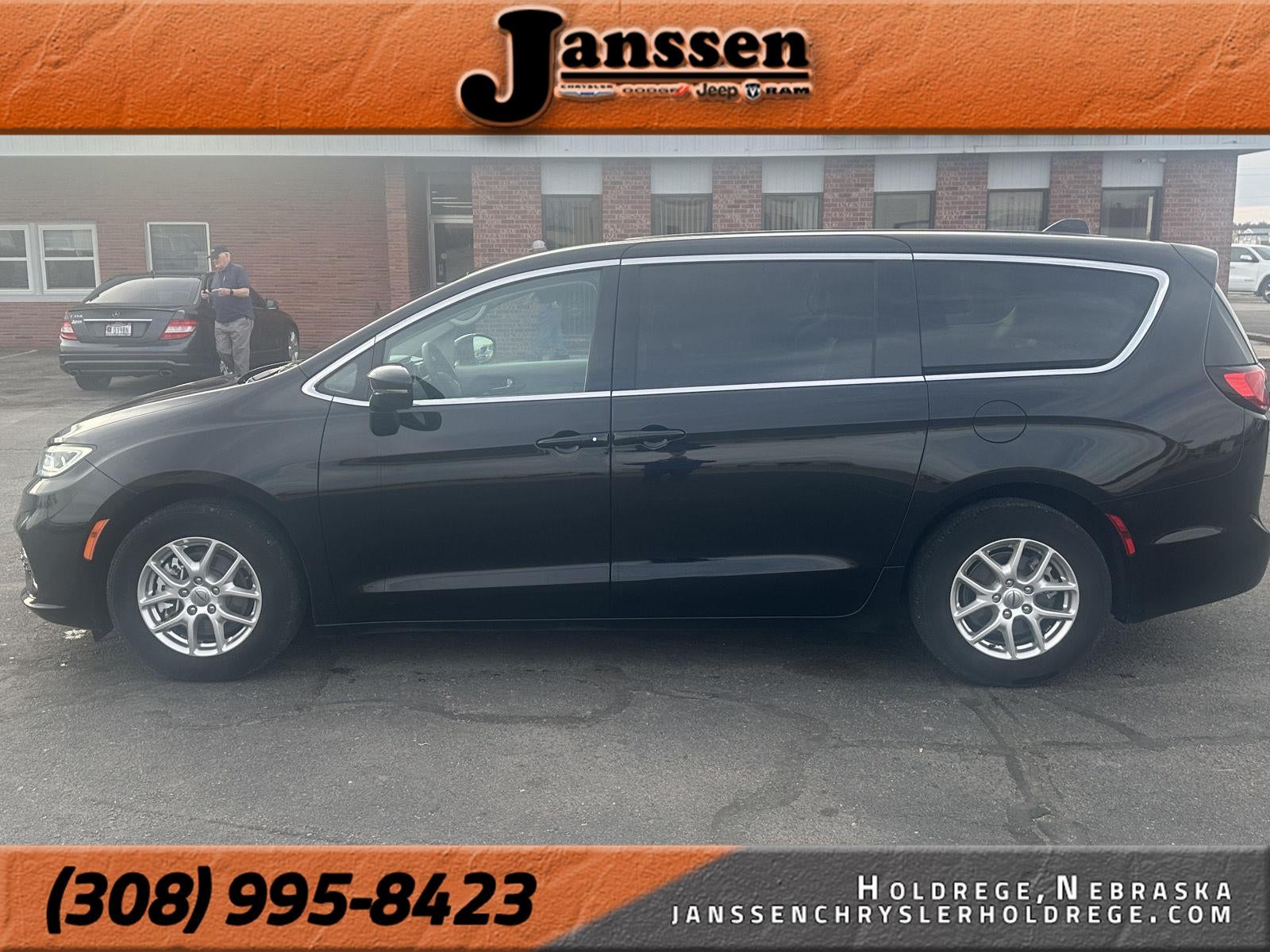 2024 Chrysler Pacifica Touring L