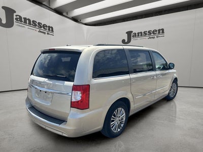 2014 Chrysler Town & Country Touring-L