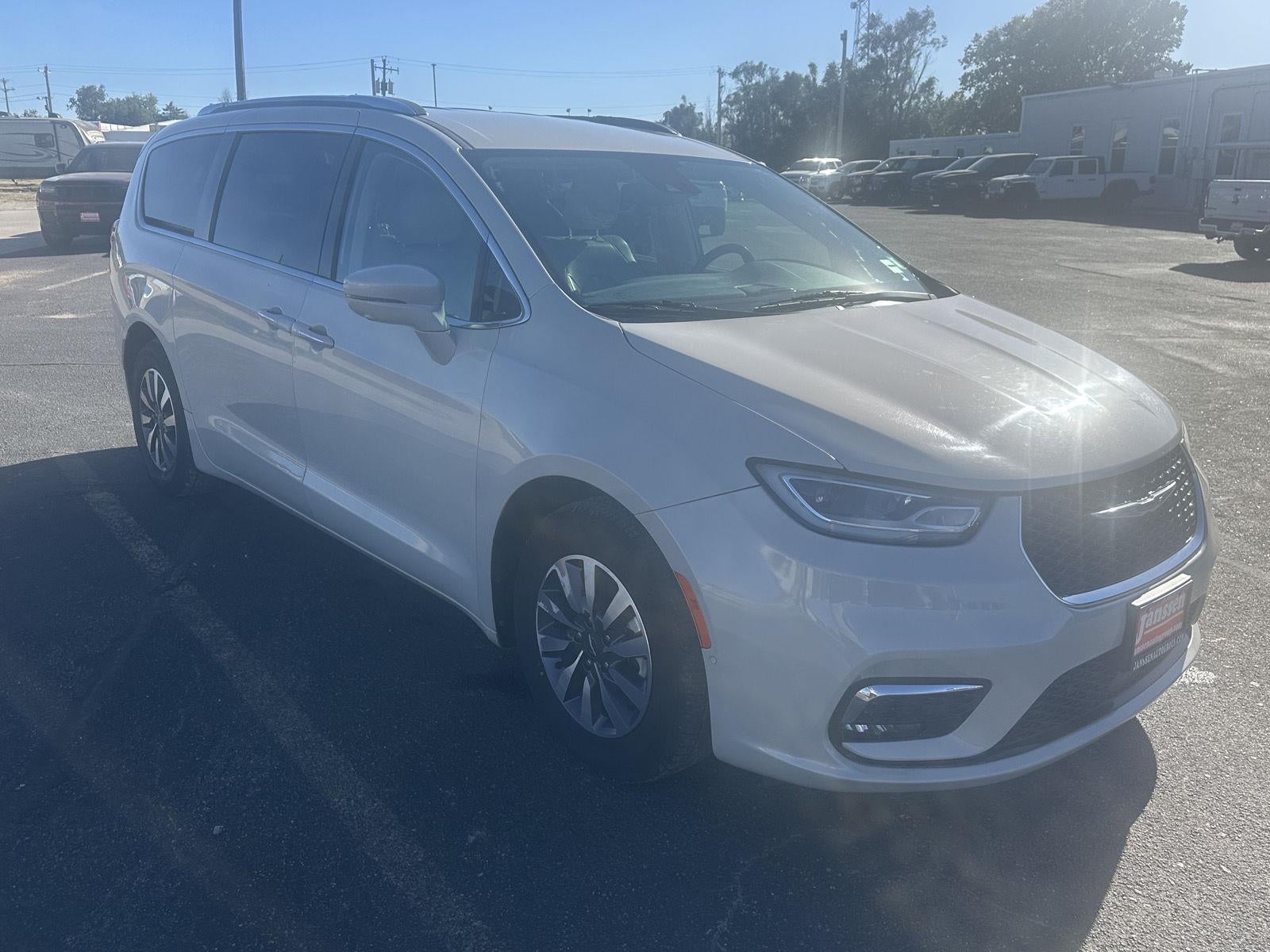 2021 Chrysler Pacifica Hybrid Touring L