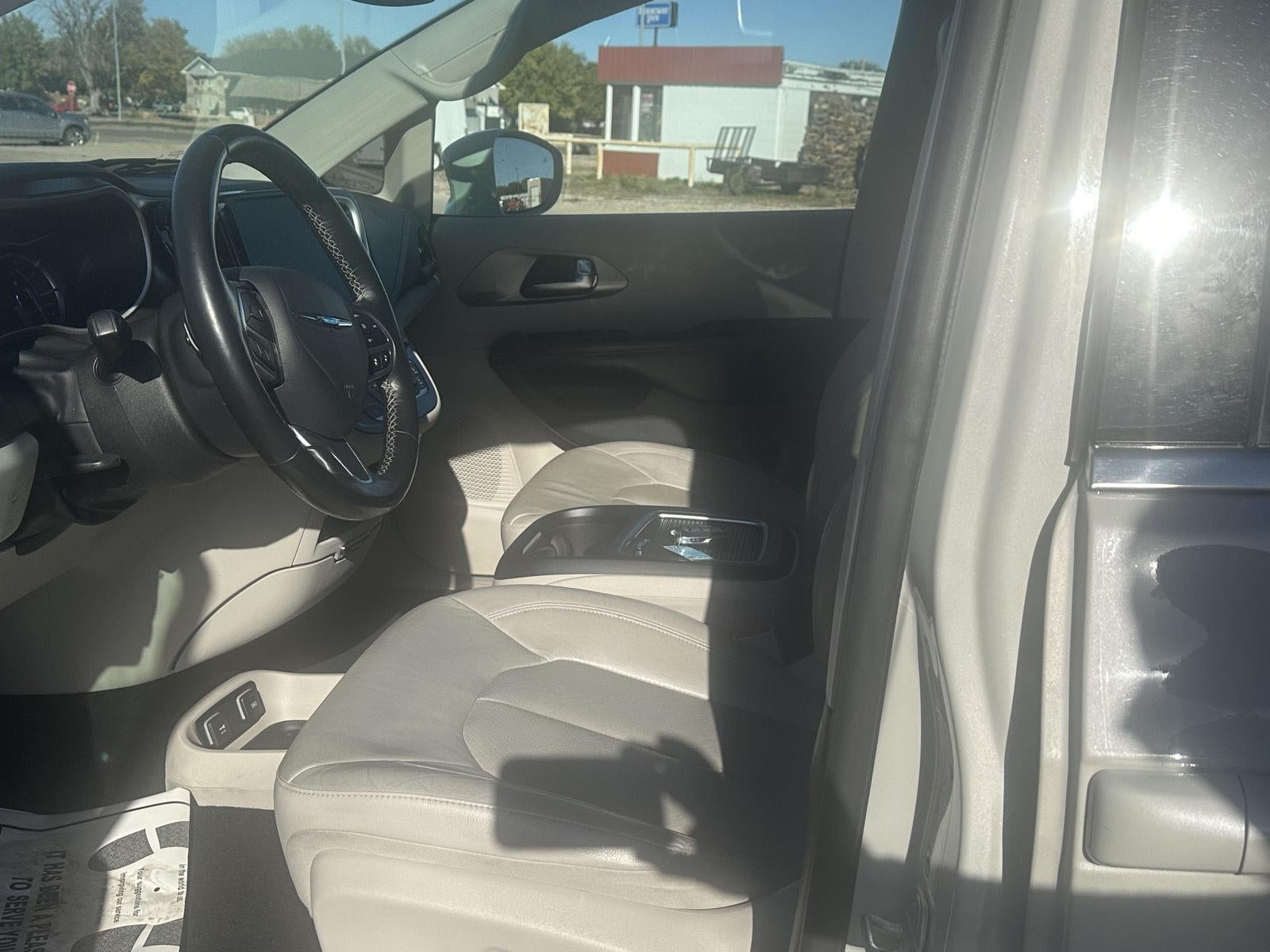 2021 Chrysler Pacifica Hybrid Touring L