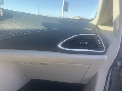 2021 Chrysler Pacifica Hybrid Touring L