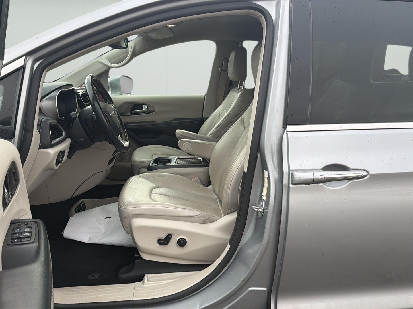 2021 Chrysler Pacifica Hybrid Touring L
