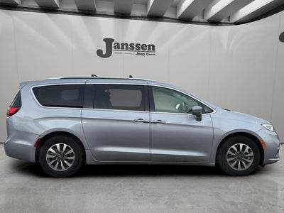 2021 Chrysler Pacifica Hybrid Touring L