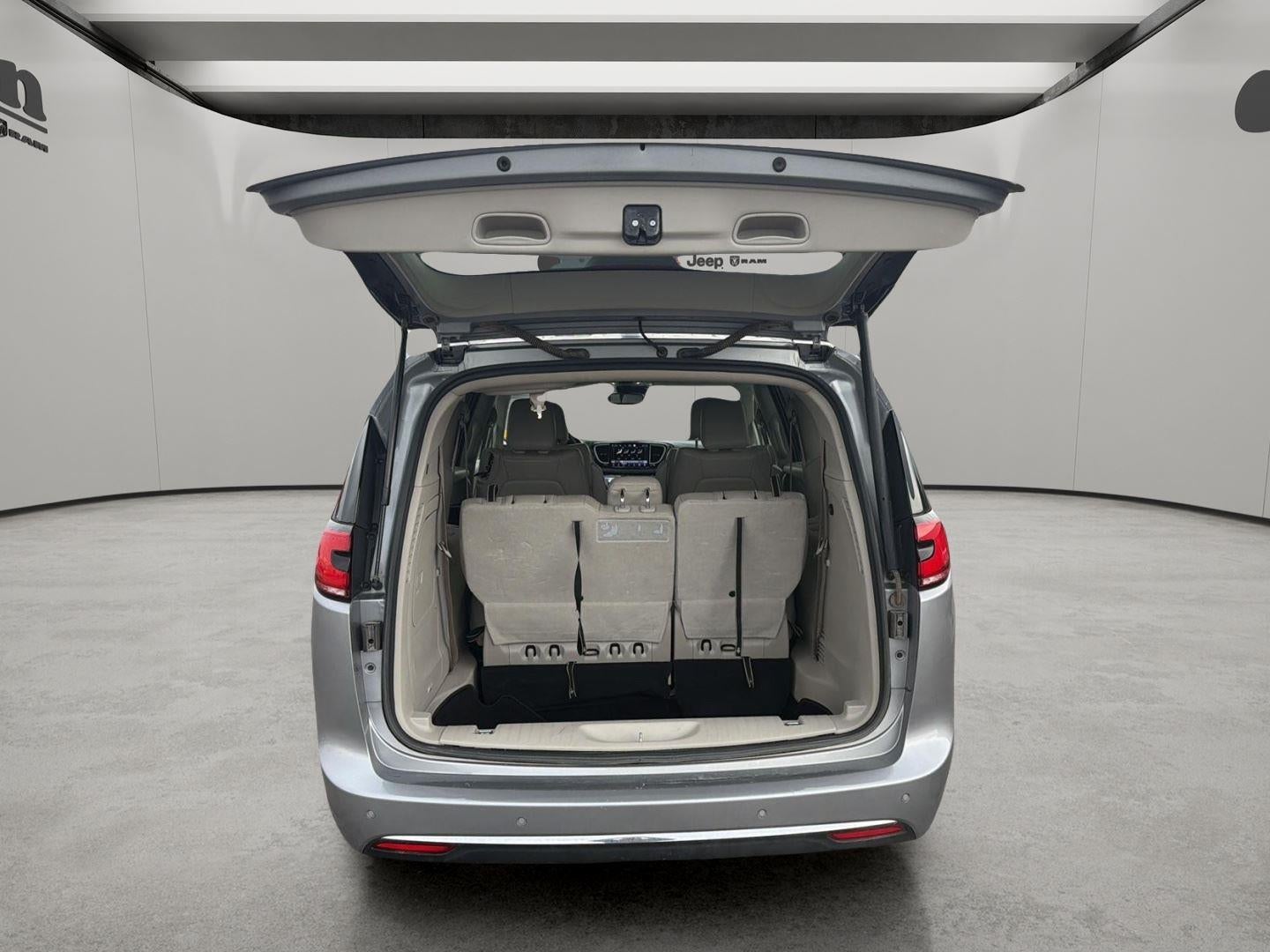2021 Chrysler Pacifica Hybrid Touring L