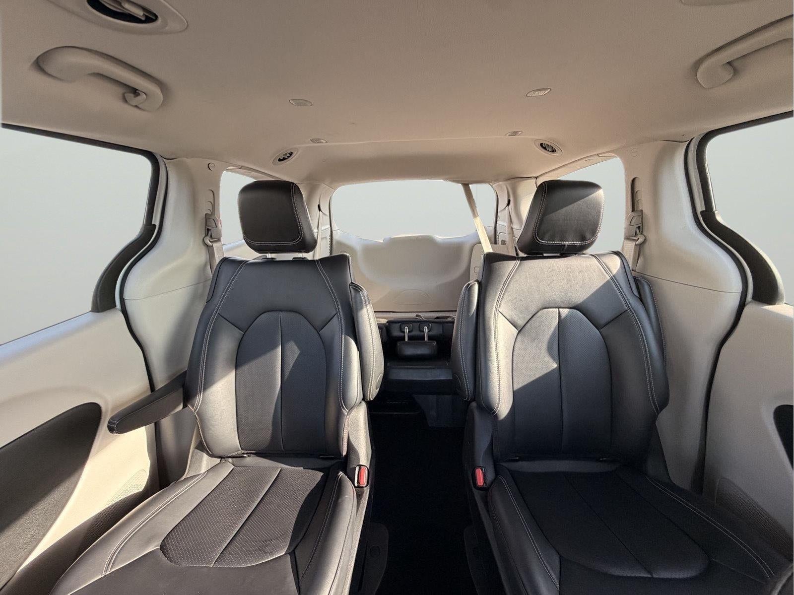 2024 Chrysler Pacifica Hybrid Select