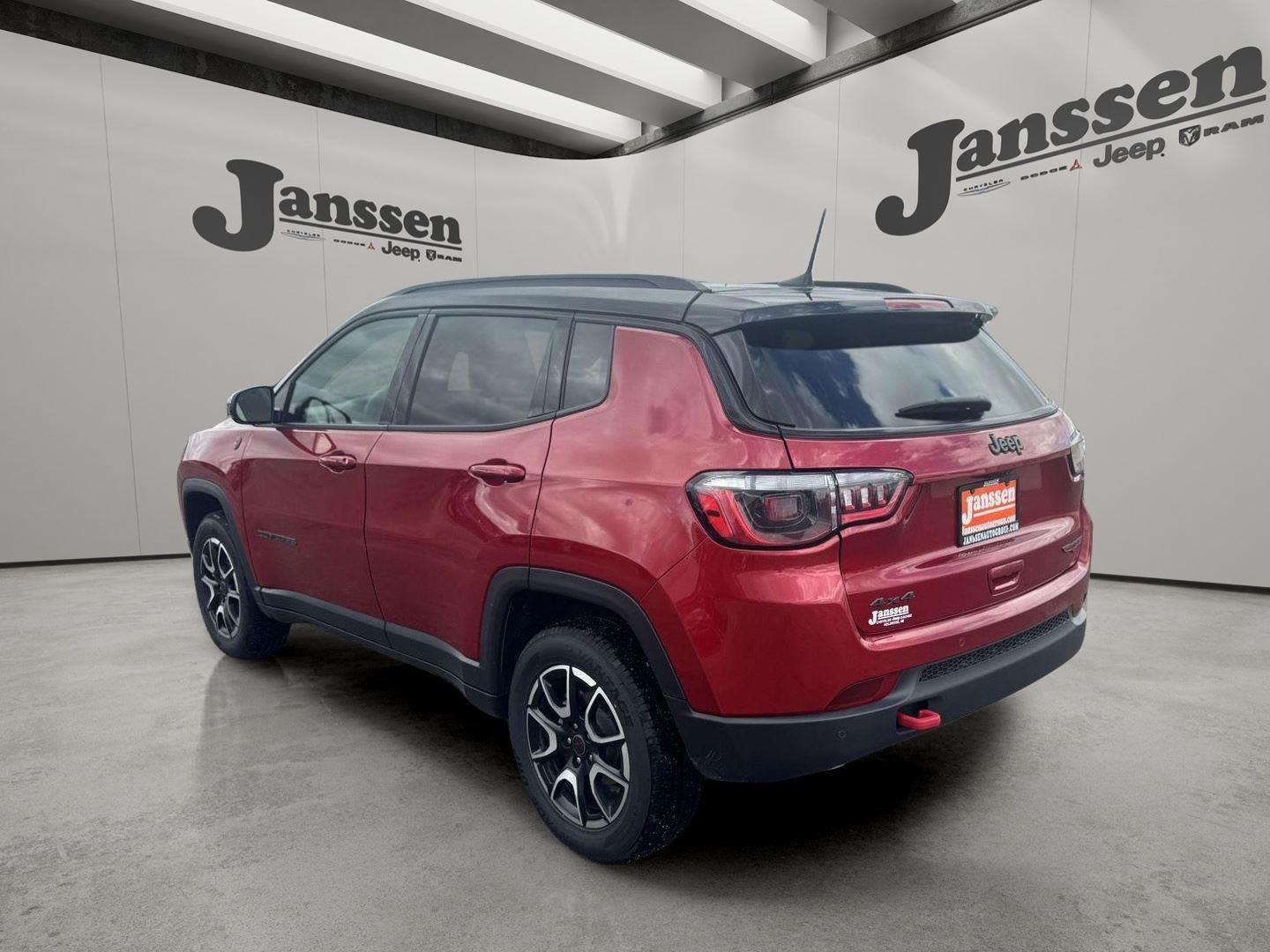 2025 Jeep Compass Trailhawk