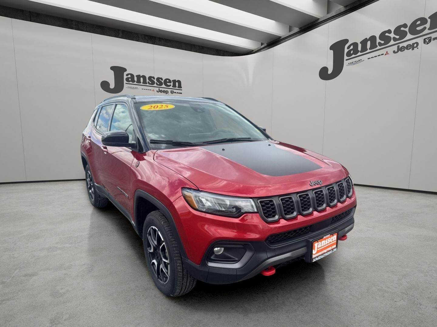 2025 Jeep Compass Trailhawk