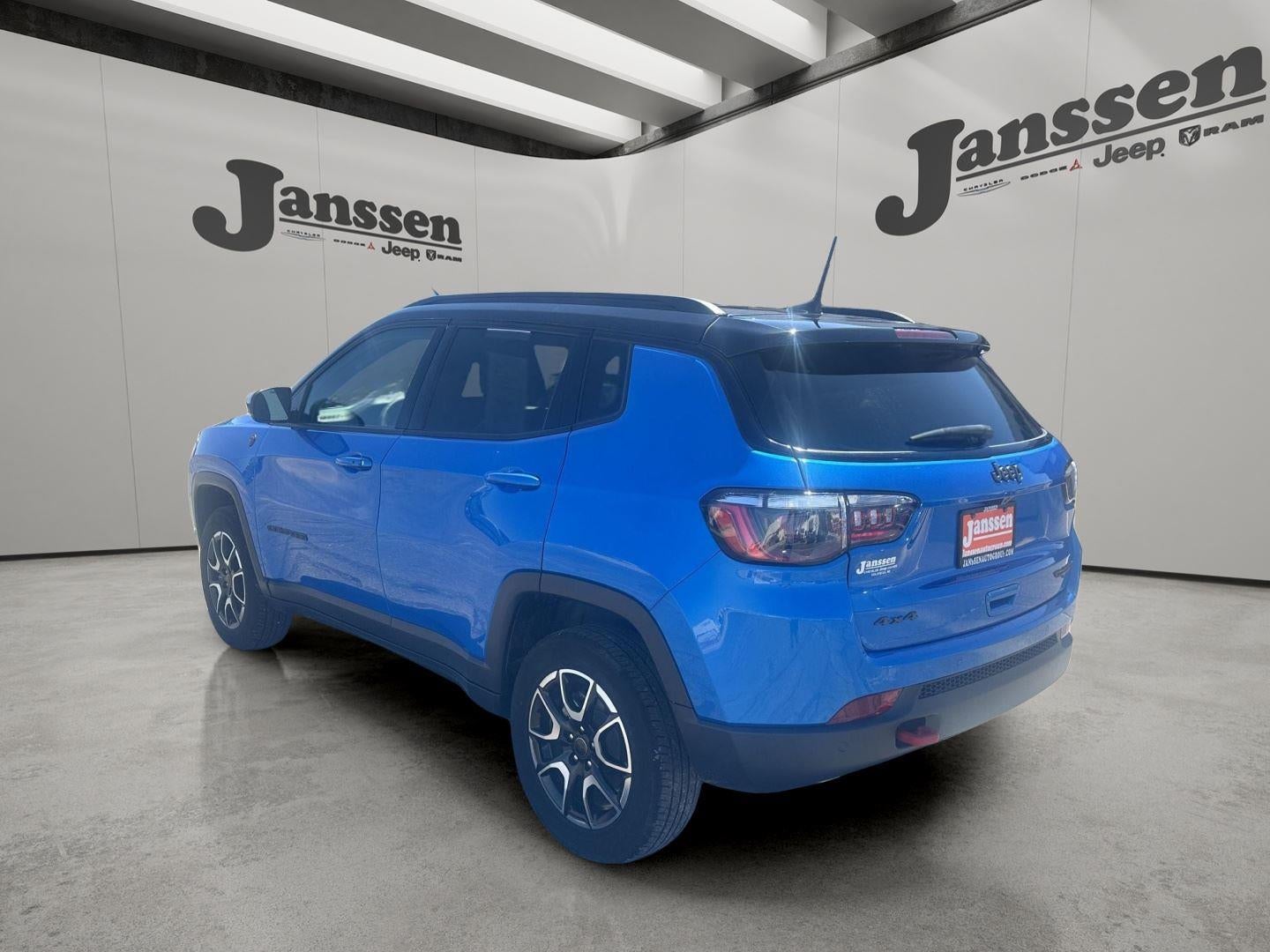 2025 Jeep Compass Trailhawk
