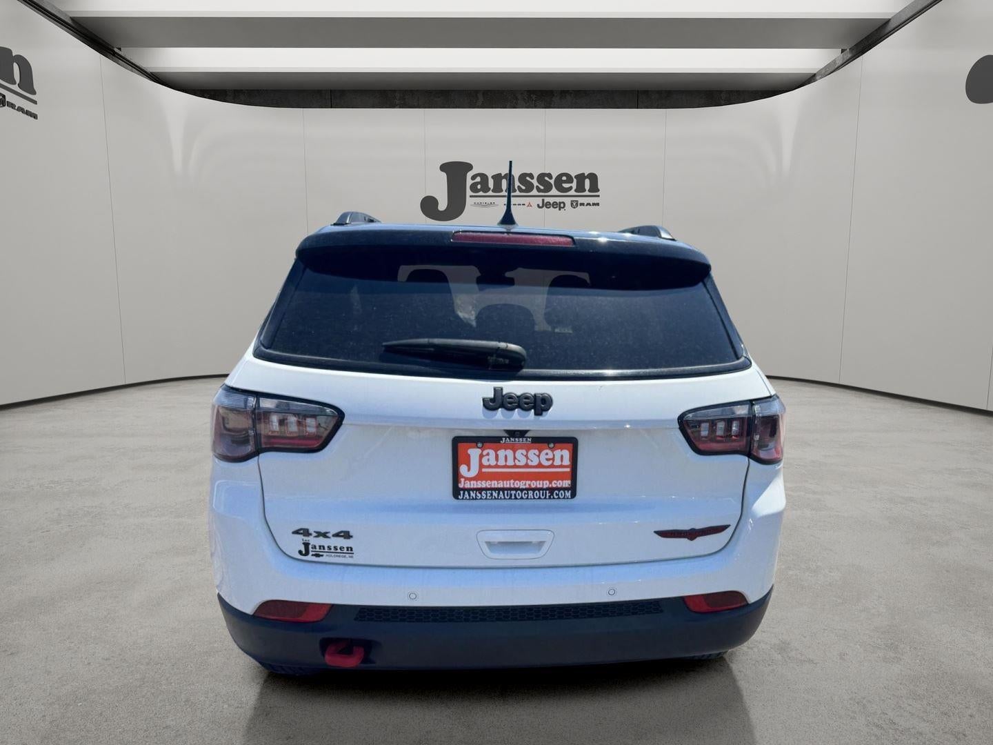 2025 Jeep Compass Trailhawk