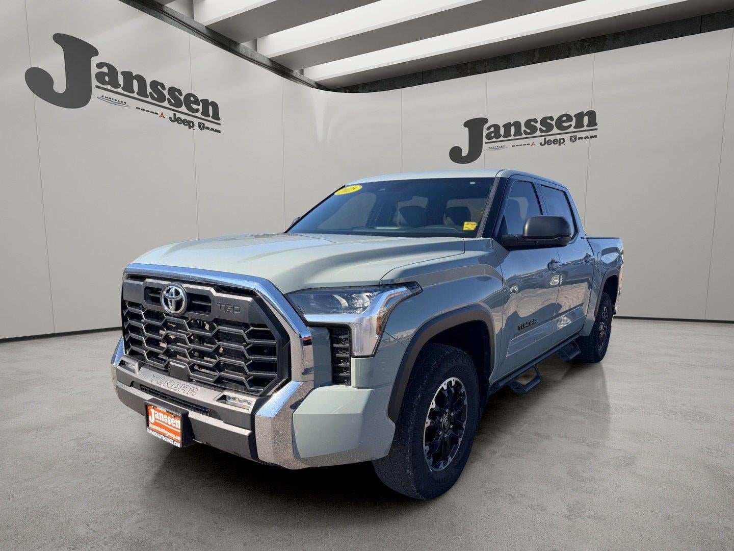 2025 Toyota Tundra SR5