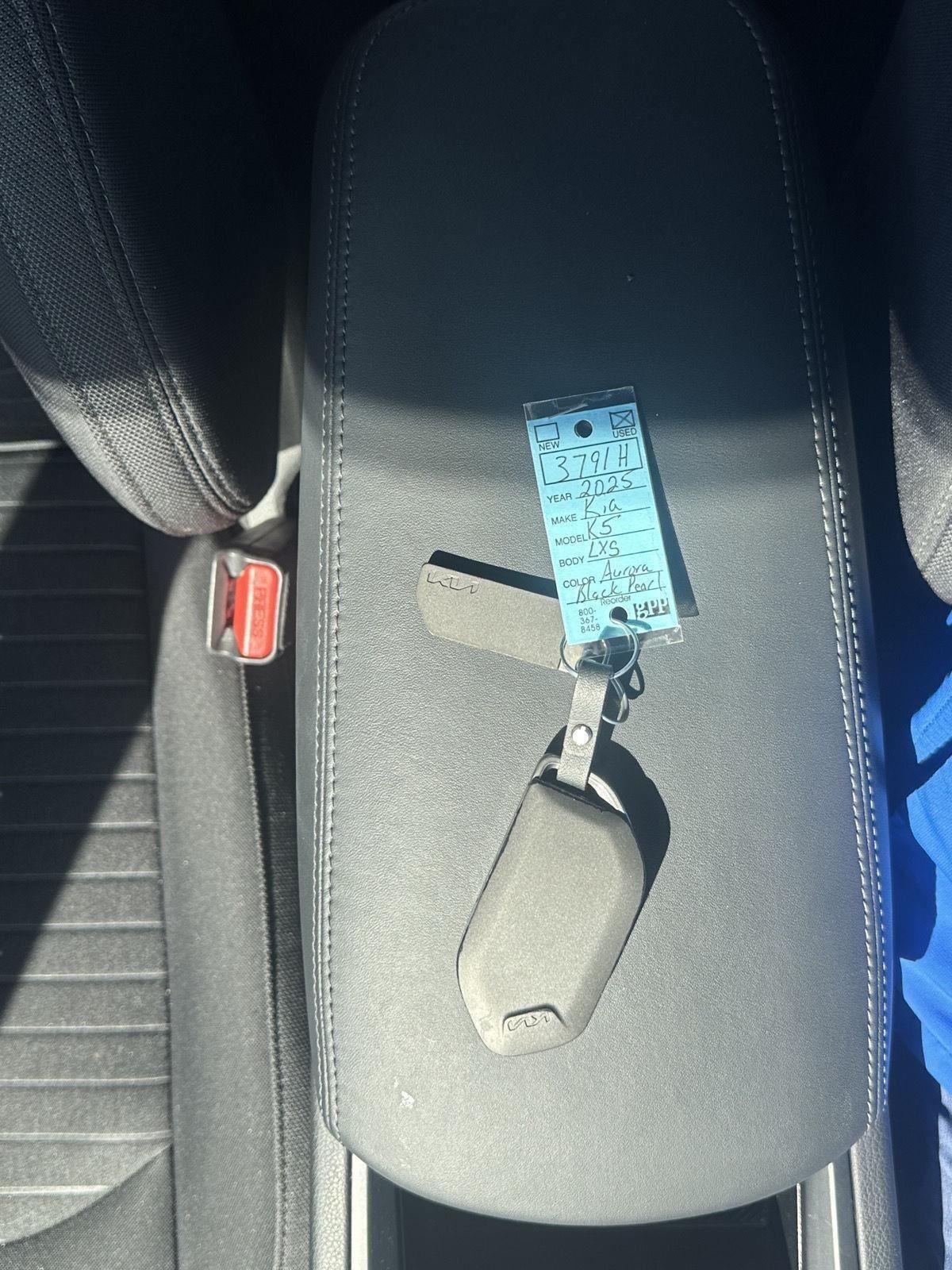 2025 Kia K5 LXS