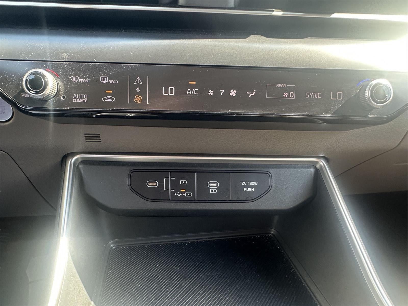 2026 Kia Carnival LXS